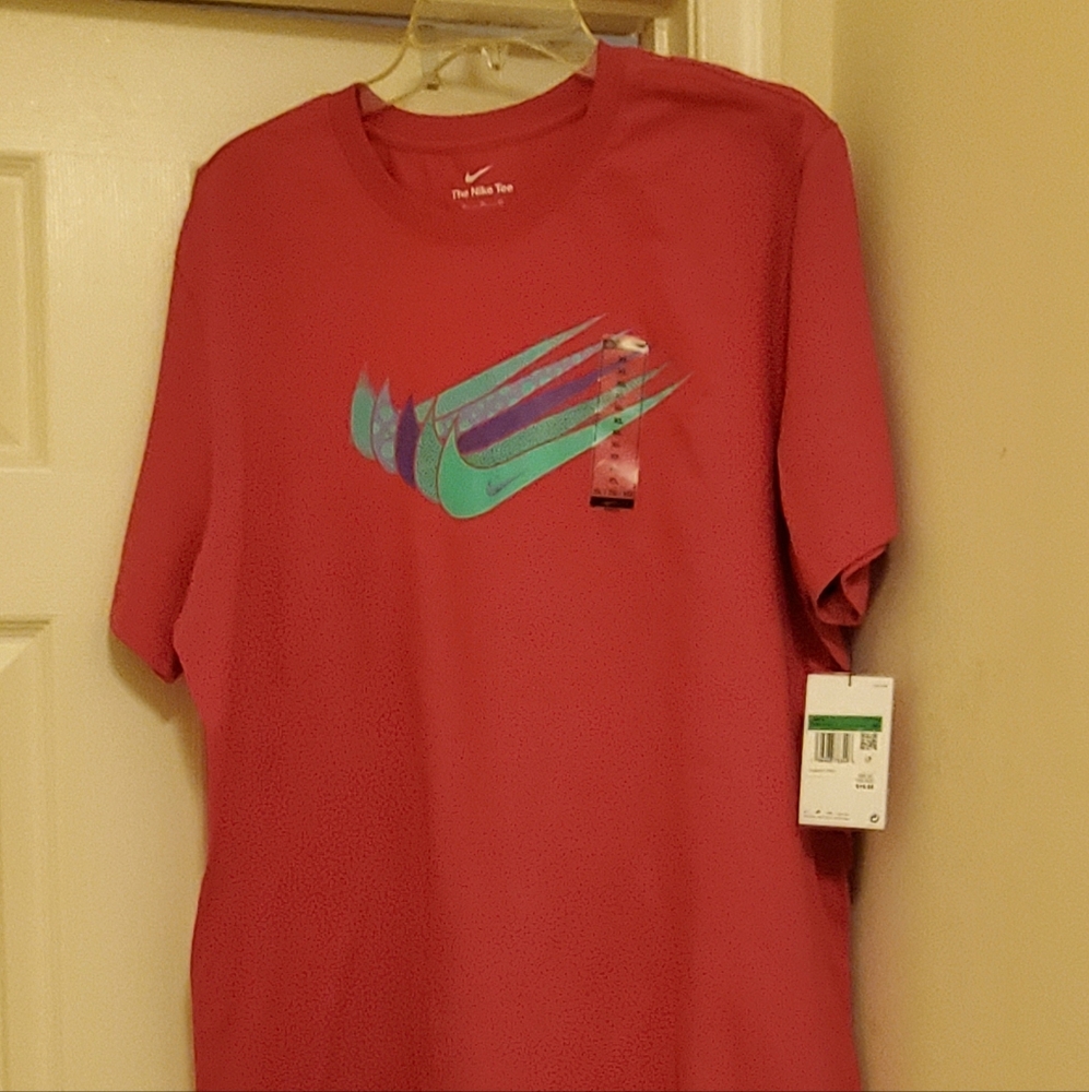 Women's Nike Tee Shirt